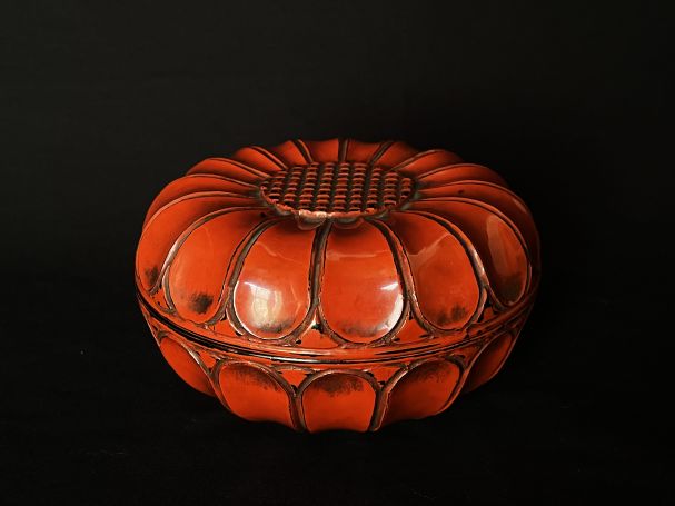 根来塗菓子器